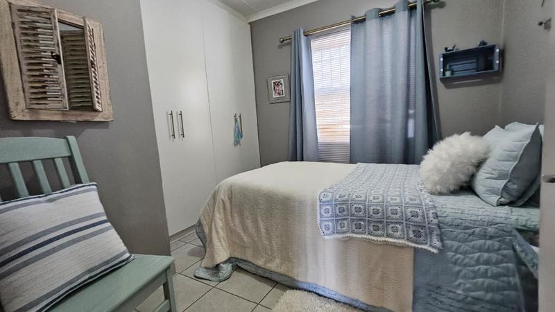 3 Bedroom Property for Sale in Britannia Bay Western Cape